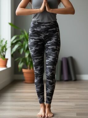 ⭐️ Cozy Camo Leggings